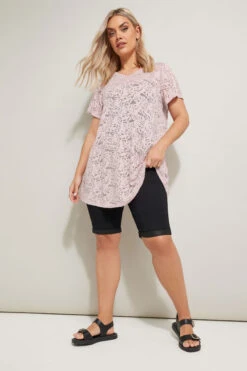 YOURS - Top Rose Poudré Broderie Anglaise Manches Courtes 8 YOURS - Top Rose Poudré Broderie Anglaise Manches Courtes -Evans Boutique 696f19a0 a033 41 304090 B