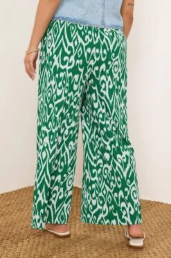 YOURS - Pantalon Vert Abstrait Coupe Wide Leg -Evans Boutique 6c41f570 41ea 49 303969 C