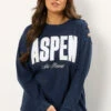 YOURS Curve Sweat-shirt Bleu Marine à Slogan « Aspen » -Evans Boutique 6c540d70 ee16 49 126803 A
