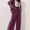 YOURS Curve Pantalon De Jogging à Jambes Larges Et Rayures Latérales Bordeaux Et Rouges -Evans Boutique 6d296e7a d2b0 4a 310198 B