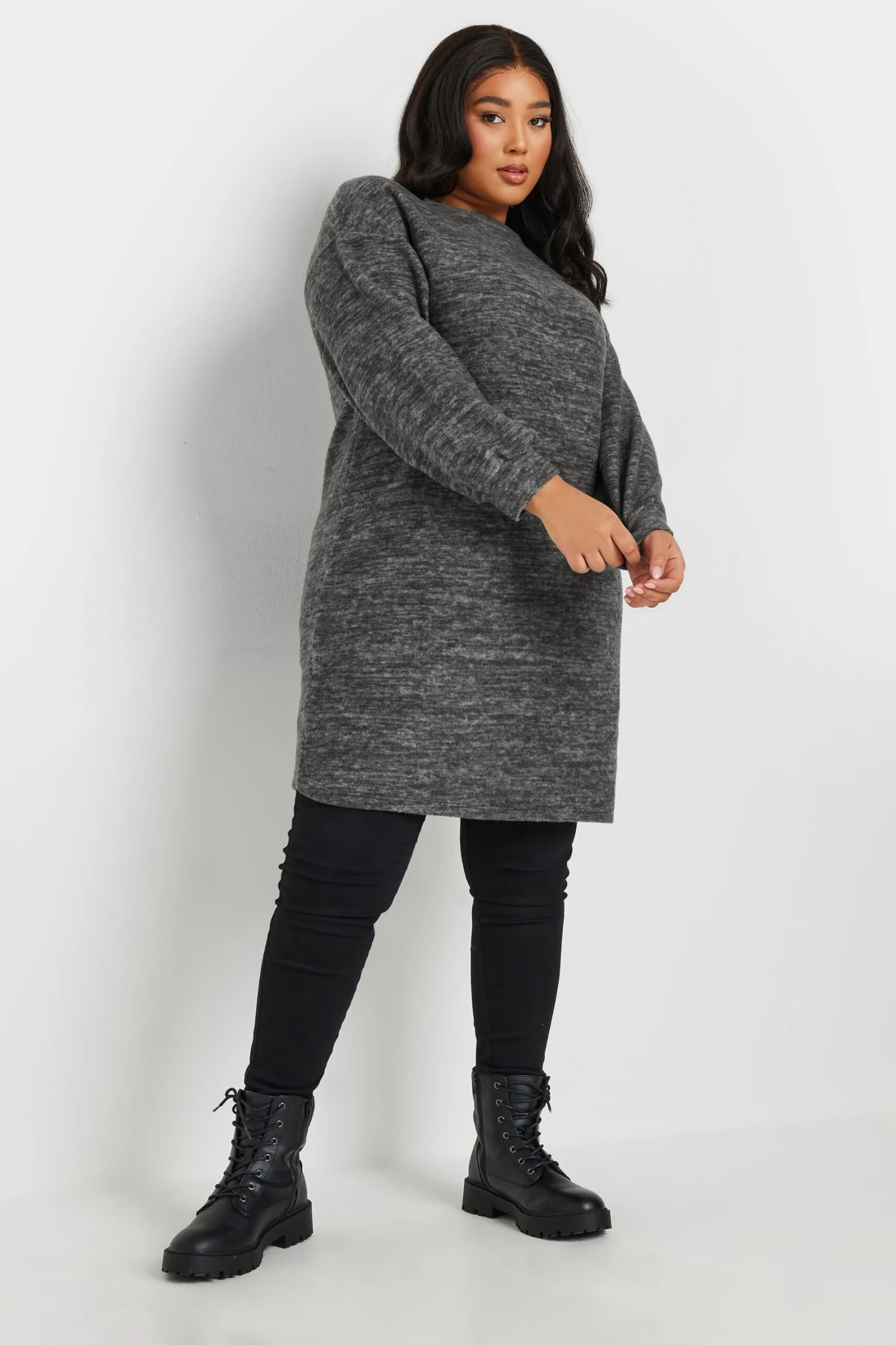 YOURS Curve Robe Pull Courte Grise Douce Au Toucher 4 YOURS Curve Robe Pull Courte Grise Douce Au Toucher – Image 2