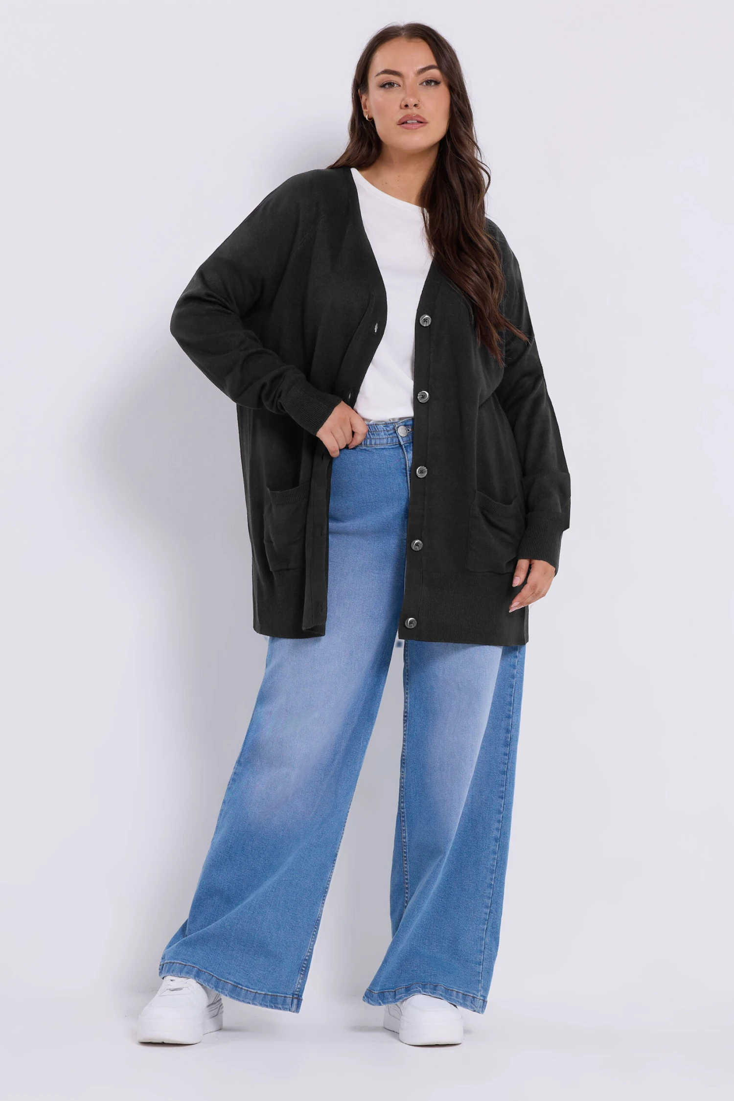 Cardigan Noir Coupe Boyfriend 4 Cardigan Noir Coupe Boyfriend – Image 2