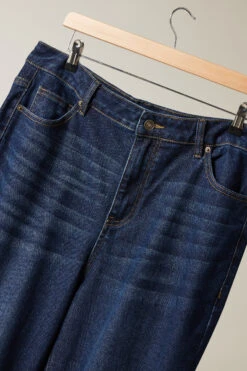 EVANS Curve Indigo Blue Denim Mom Jeans 15 EVANS Curve Indigo Blue Denim Mom Jeans -Evans Boutique 7193a978 e633 4e 615643 P1