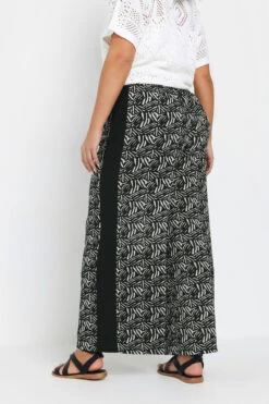 YOURS - Pantalon Léger Noir Abstrait Wide Leg Volanté -Evans Boutique 7376277e 2d61 43 303772 C