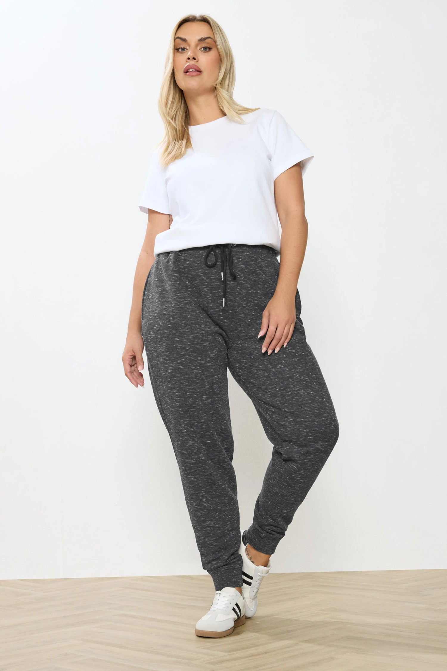 YOURS Curve Pantalon De Jogging à Revers Gris Anthracite 4 YOURS Curve Pantalon De Jogging à Revers Gris Anthracite – Image 2