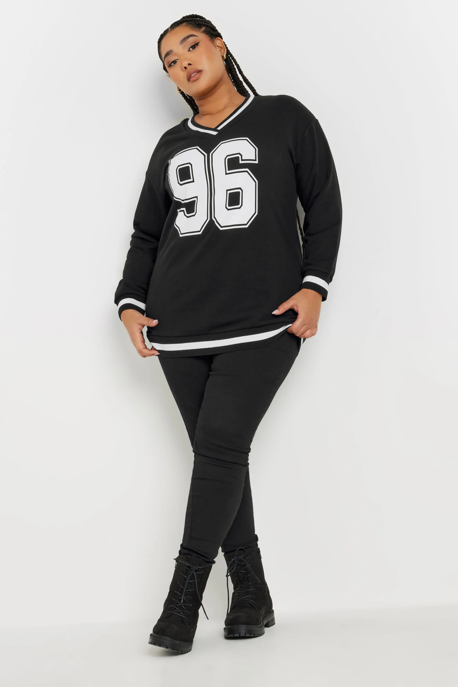 YOURS - Sweatshirt Varsity Noir & Blanc '96' 4 YOURS - Sweatshirt Varsity Noir & Blanc '96' – Image 2