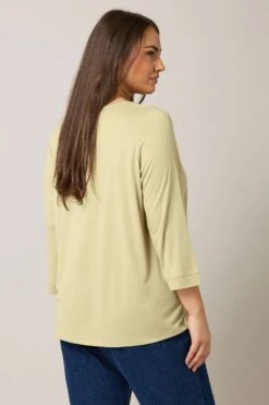 EVANS - Top Crème Encolure En V Manches Longues 10 EVANS - Top Crème Encolure En V Manches Longues -Evans Boutique 78f5dae1 0581 49 615723 C