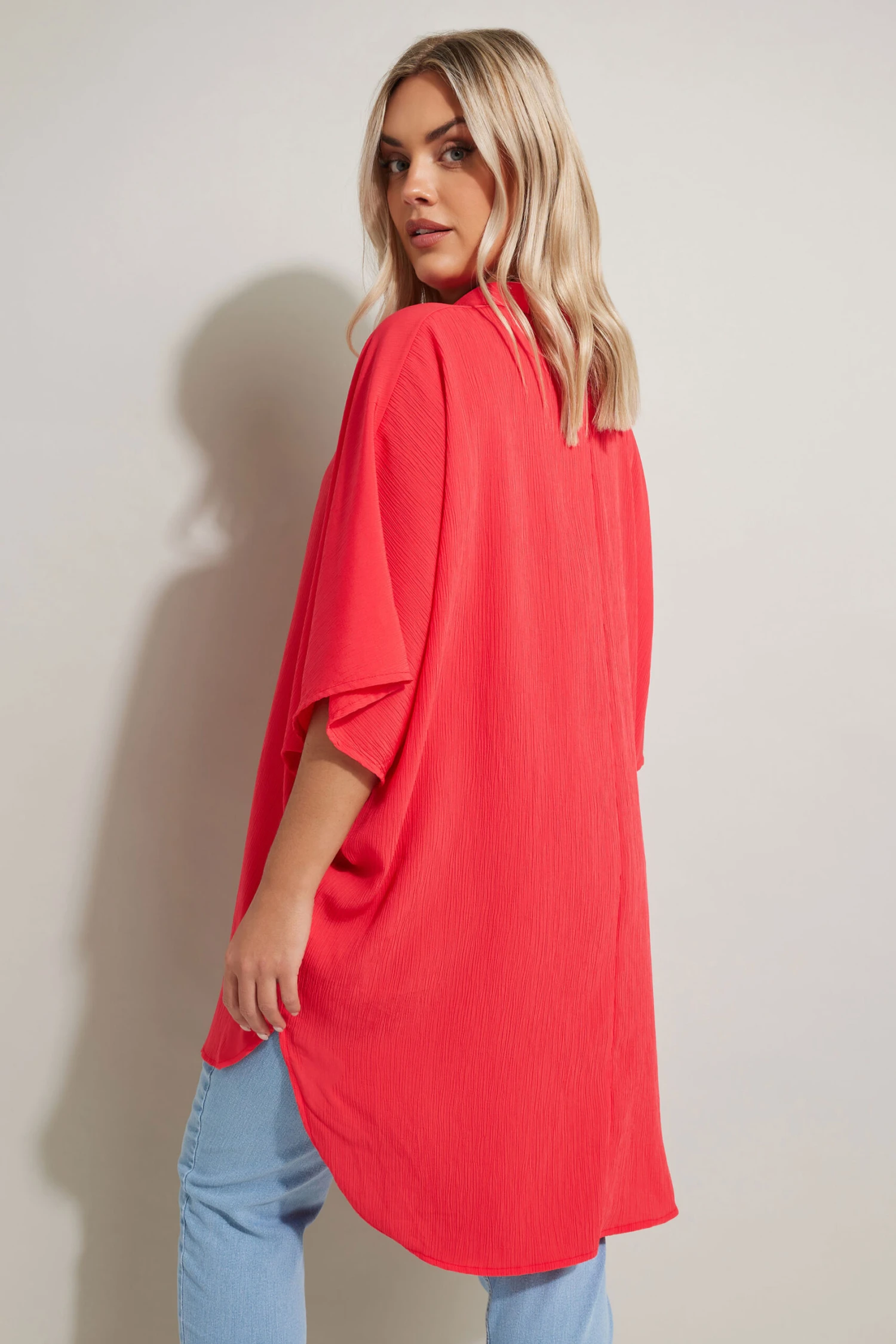 YOURS - Chemisier Rouge Oversize Léger 5 YOURS - Chemisier Rouge Oversize Léger – Image 3