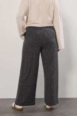 YOURS Curve Pantalon Large Côtelé Gris Chiné 9 YOURS Curve Pantalon Large Côtelé Gris Chiné -Evans Boutique 79cb6817 e6f4 44 310280 C