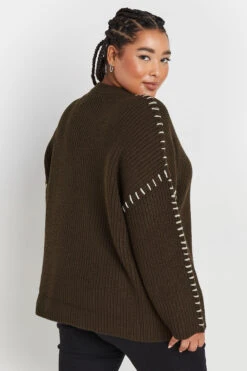 YOURS - Pull En Maille Marron Chocolat Couture Contrastée -Evans Boutique 7a404e46 86f0 4e 280486 D
