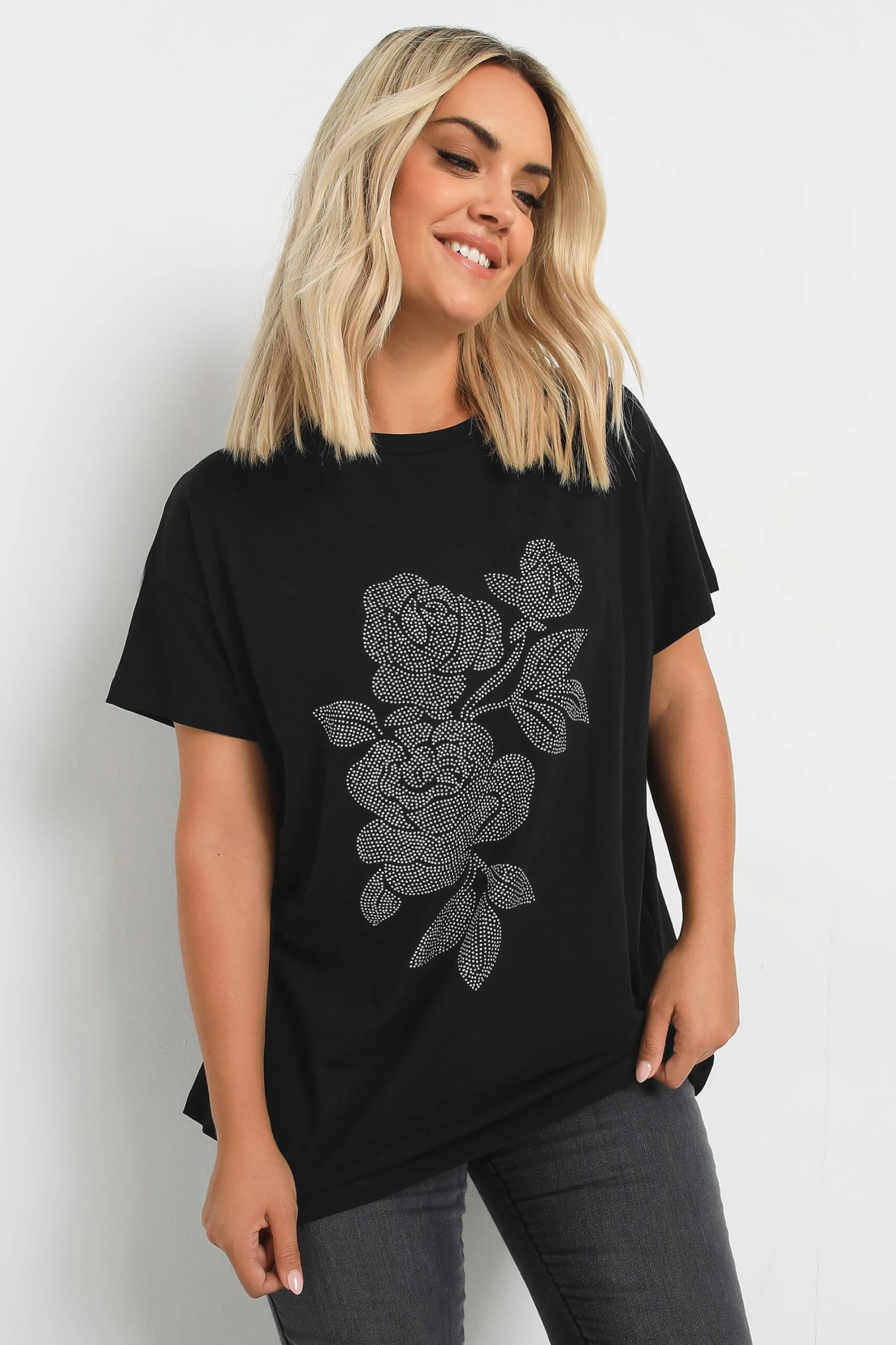 YOURS - Top Noir Empiècement Floral Clouté 4 YOURS - Top Noir Empiècement Floral Clouté – Image 2