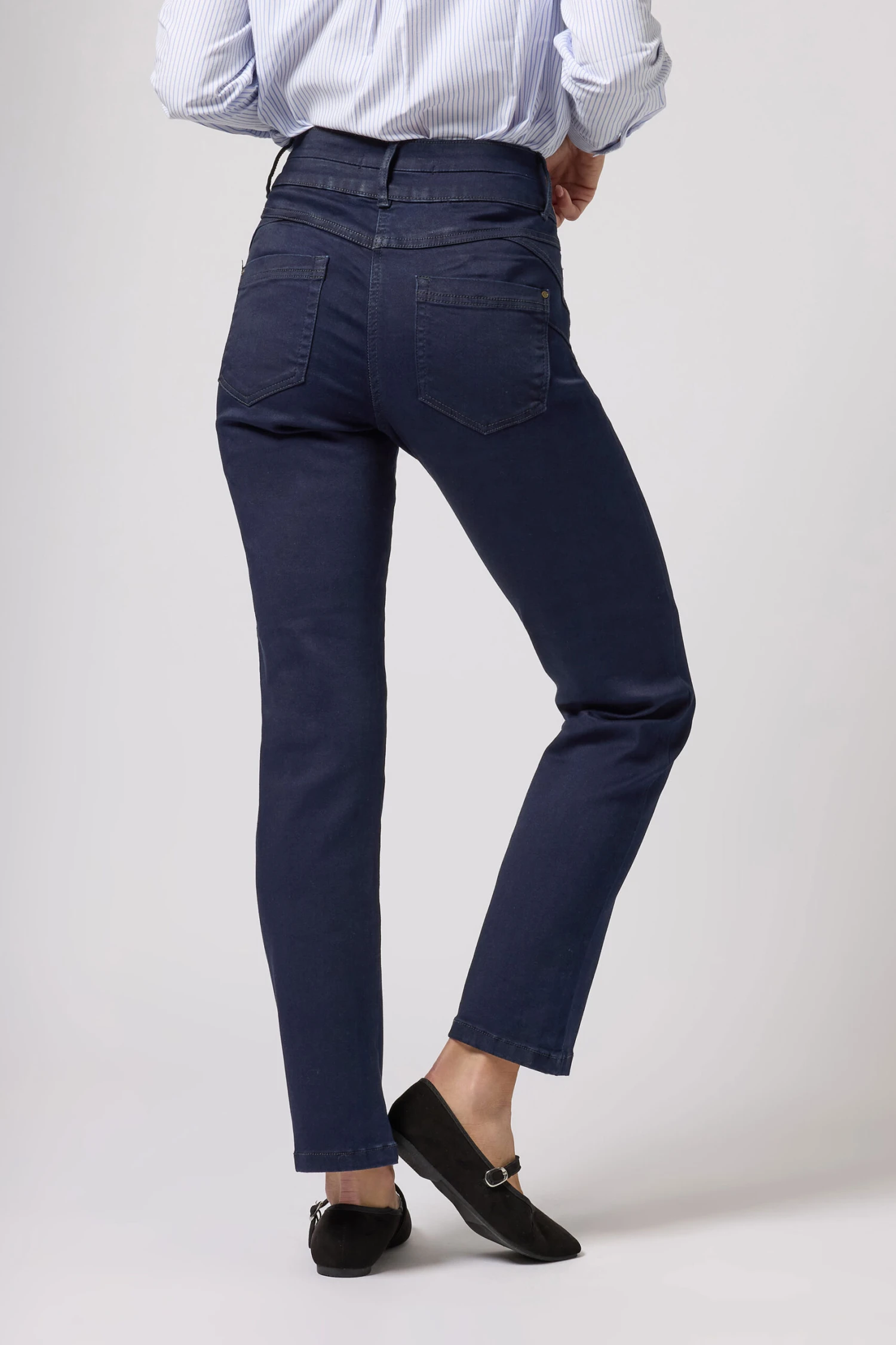 M&Co Indigo Blue Lift & Shape Straight Leg Jeans 5 M&Co Indigo Blue Lift & Shape Straight Leg Jeans – Image 3