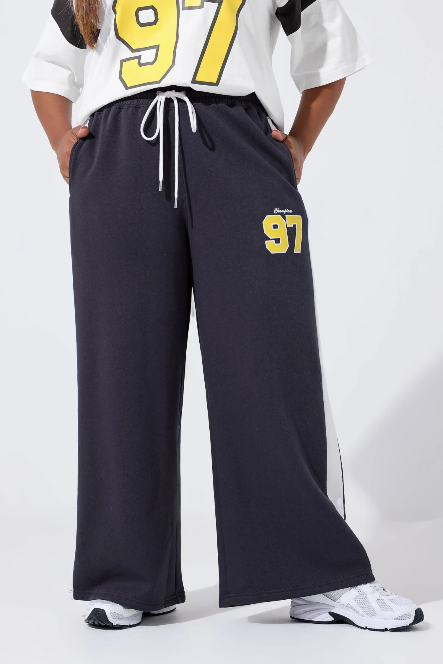 LIMITED COLLECTION Pantalon De Jogging Large Bleu Marine Curve '97' Varsity 4 LIMITED COLLECTION Pantalon De Jogging Large Bleu Marine Curve '97' Varsity – Image 2