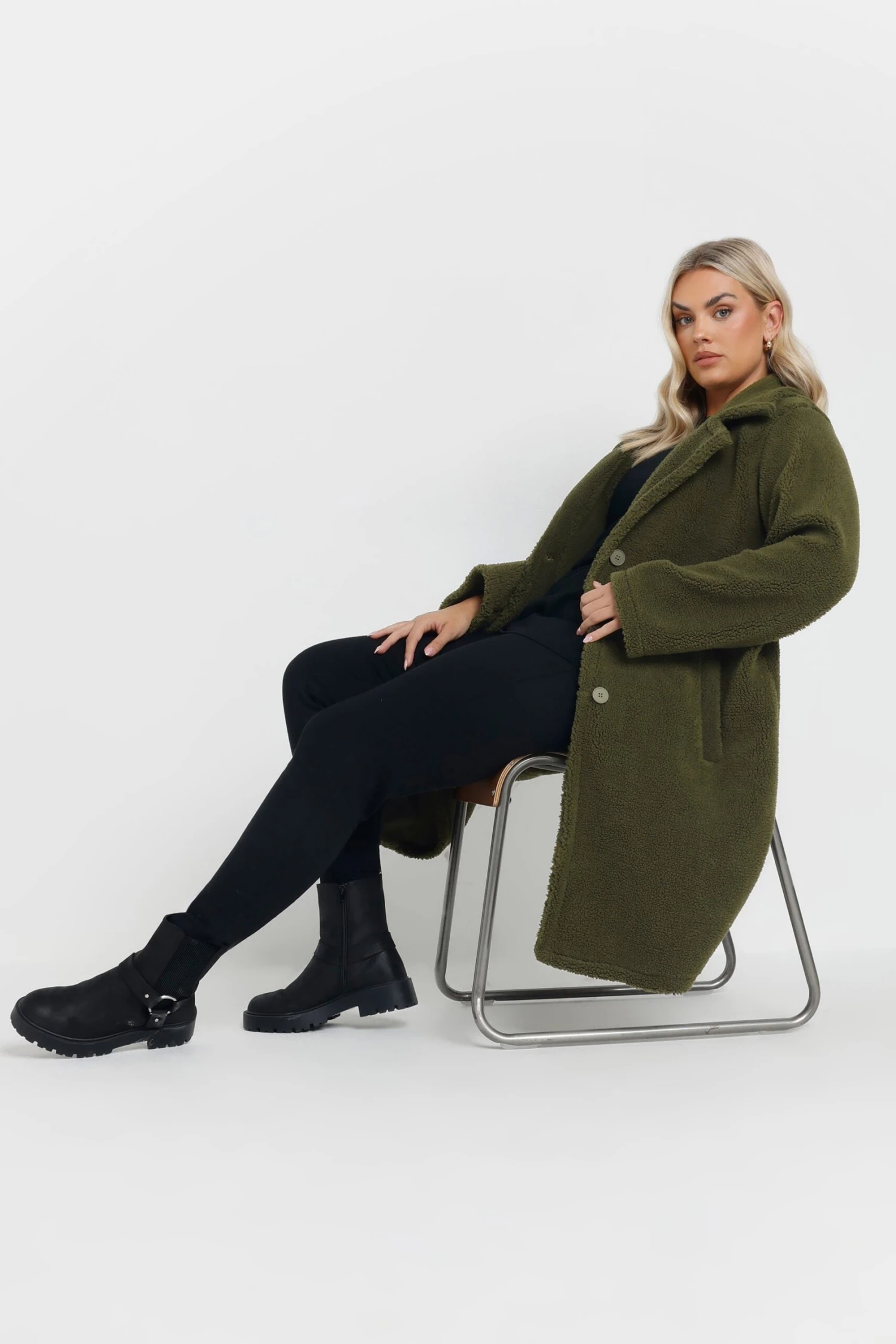 YOURS Curve Manteau Teddy En Fausse Fourrure Vert Kaki 4 YOURS Curve Manteau Teddy En Fausse Fourrure Vert Kaki – Image 2