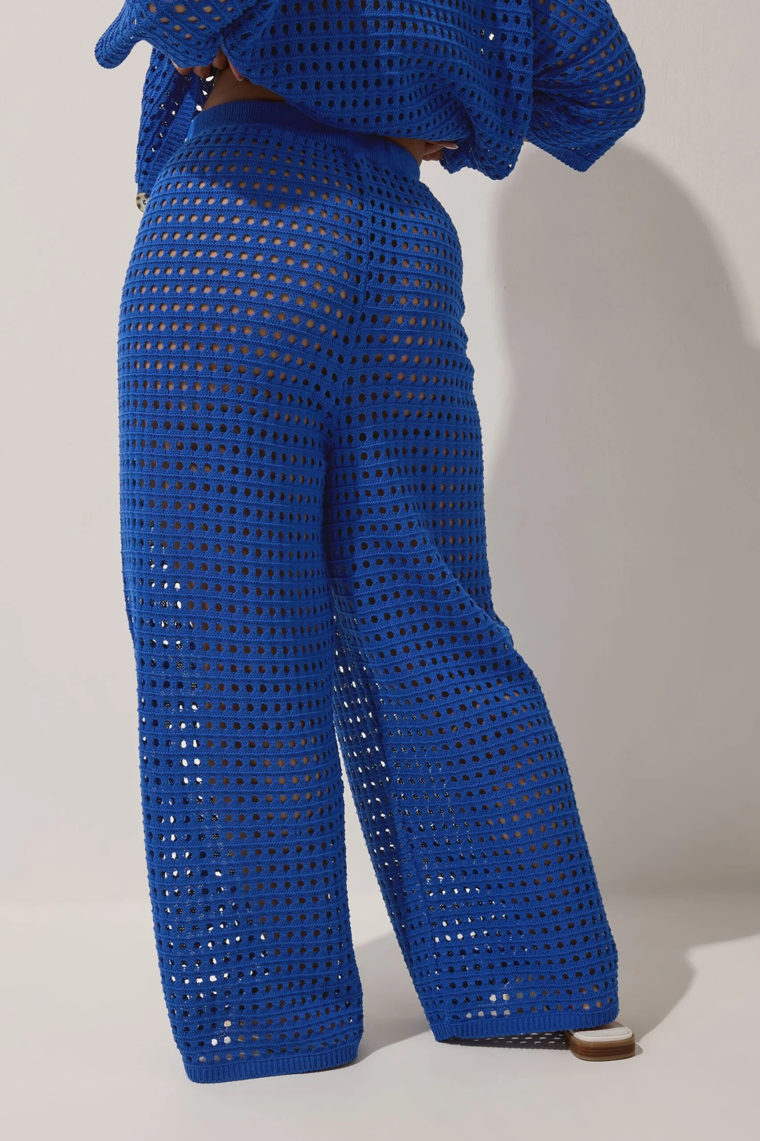 LIMITED COLLECTION - Pantalon Wide Leg Bleu Roi En Maille à Crochet 6 LIMITED COLLECTION - Pantalon Wide Leg Bleu Roi En Maille à Crochet – Image 4