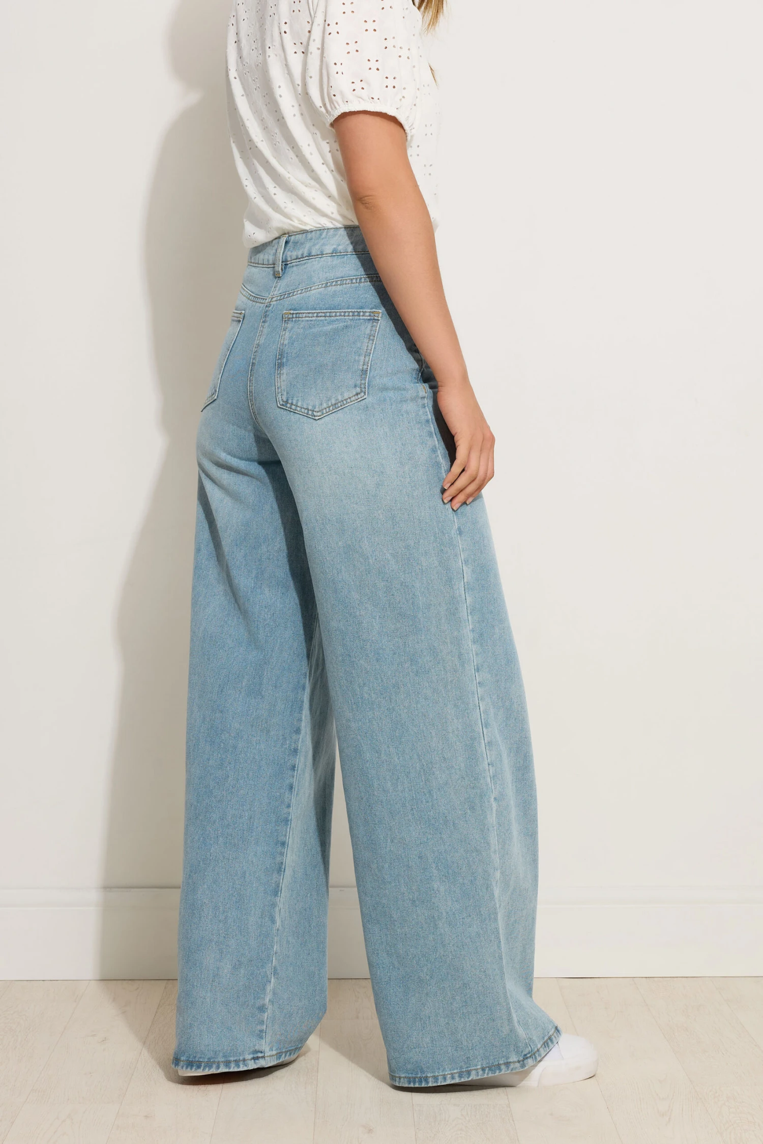 LTS Tall Blue Light Wash Wide Leg Palazzo Jeans 6 LTS Tall Blue Light Wash Wide Leg Palazzo Jeans – Image 4