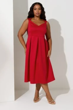 YOURS LONDON Robe Patineuse Mi-longue Rouge à Décolleté En Cœur Curve