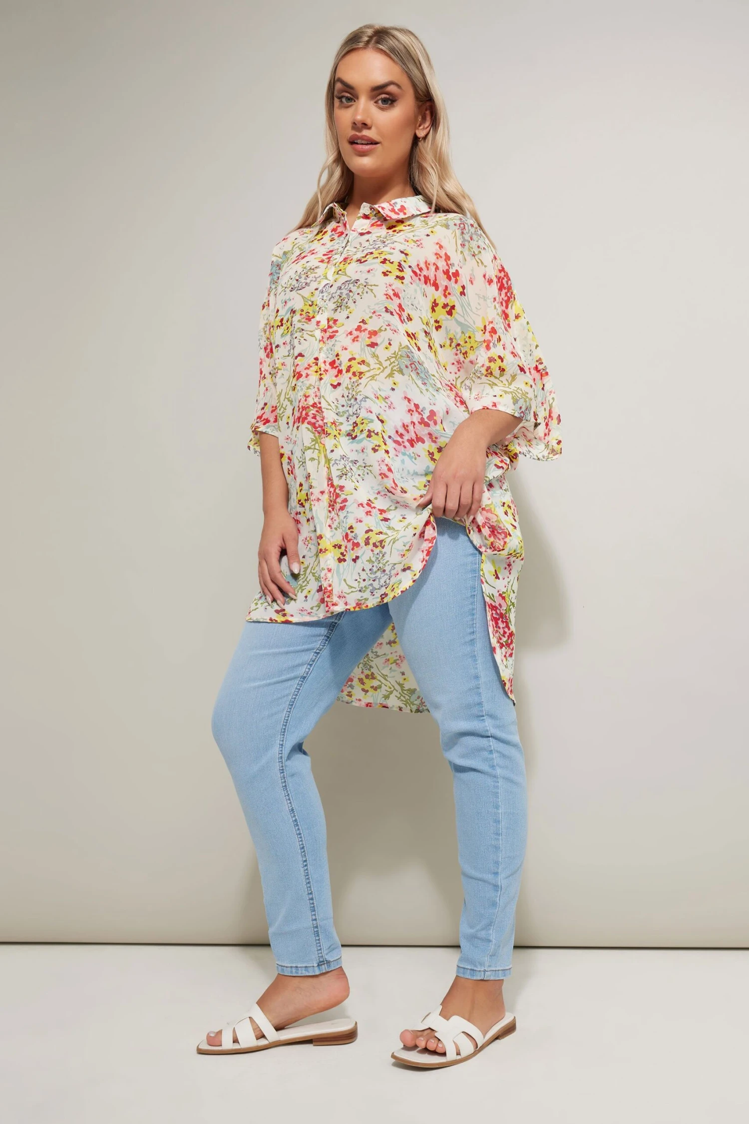 YOURS - Chemisier Oversize Crème Floral En Filet 4 YOURS - Chemisier Oversize Crème Floral En Filet – Image 2