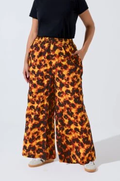 LIMITED COLLECTION Pantalon Large Curve Orange écaille De Tortue -Evans Boutique 8548de9f c682 41 216604 A