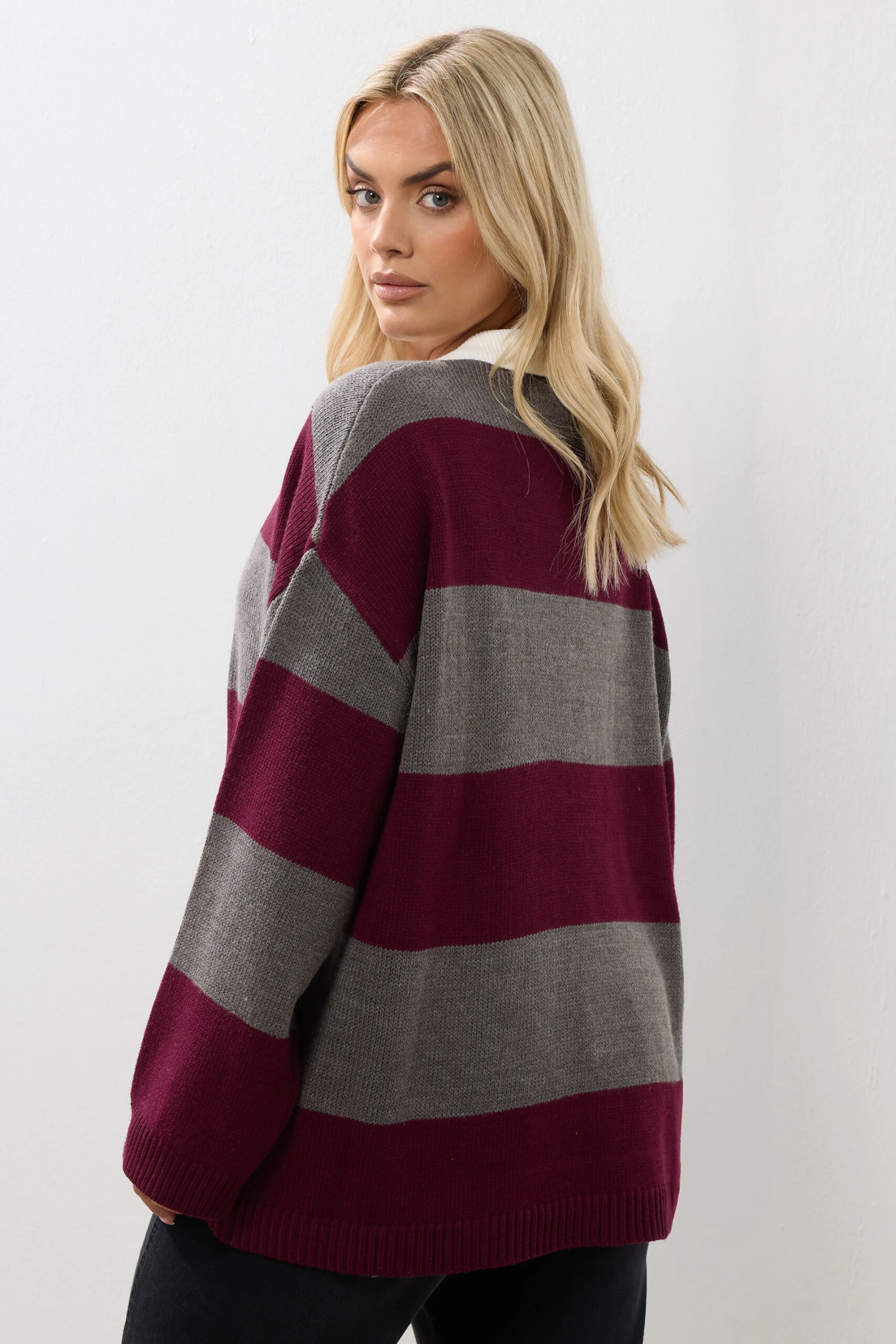 YOURS Curve Pull Col Rugby à Rayures Rouges 5 YOURS Curve Pull Col Rugby à Rayures Rouges – Image 3