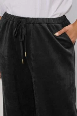 YOURS Curve Pantalon Large En Similicuir Noir 10 YOURS Curve Pantalon Large En Similicuir Noir -Evans Boutique 85cde7ea cd35 4d 310283 D