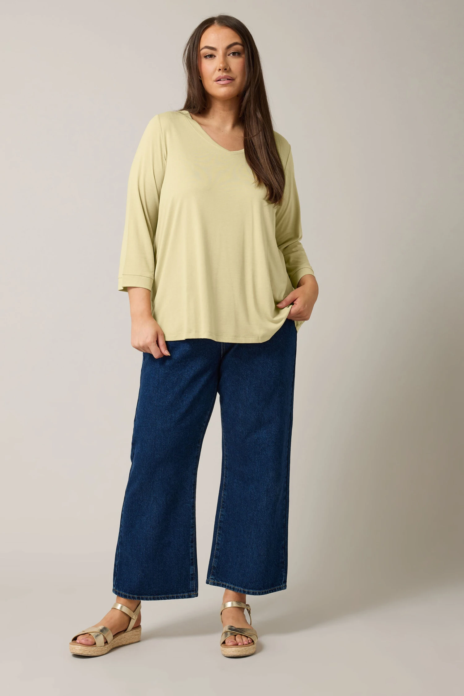 EVANS - Top Crème Encolure En V Manches Longues 4 EVANS - Top Crème Encolure En V Manches Longues – Image 2