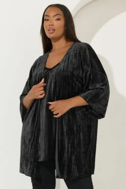 YOURS Curve Cardigan Kimono En Velours écrasé Noir 11 YOURS Curve Cardigan Kimono En Velours écrasé Noir -Evans Boutique 8707b9e3 6a7b 4c 322782 A1