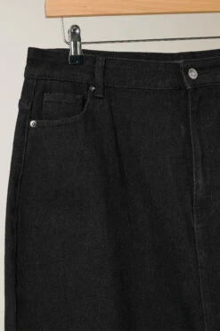 EVANS Curve Black Split Hem Denim Midi Skirt 15 EVANS Curve Black Split Hem Denim Midi Skirt -Evans Boutique 87f6284b daa4 4e 615845 P1