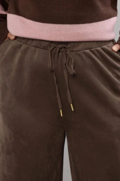 YOURS Curve Pantalon Large En Similicuir Marron Chocolat -Evans Boutique 8aac44c9 35d7 4c 310279 D