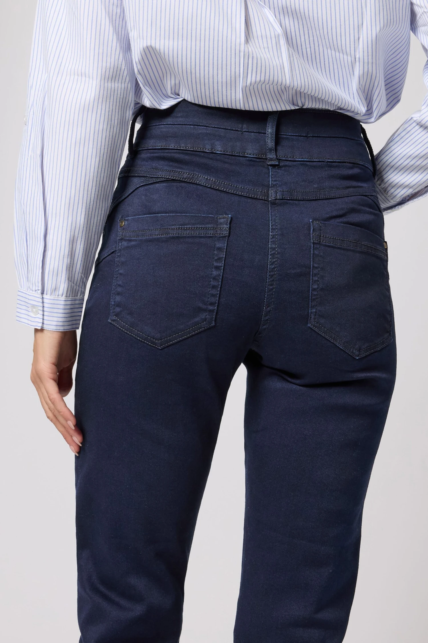 M&Co Indigo Blue Lift & Shape Straight Leg Jeans 6 M&Co Indigo Blue Lift & Shape Straight Leg Jeans – Image 4