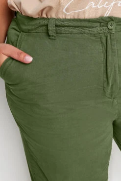YOURS - Pantalon Chino Vert Kaki Coupe Droite 12 YOURS - Pantalon Chino Vert Kaki Coupe Droite -Evans Boutique 8e9b6373 a7c2 42 143444 D