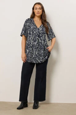 EVANS Curve Navy Blue Abstract Floral Pleat Swing Top -Evans Boutique 8ea091cc 2b46 48 616426 B