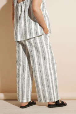 YOURS - Pantalon Wide Leg Blanc à Rayures En Lin -Evans Boutique 8ed92a79 3845 48 310087 C