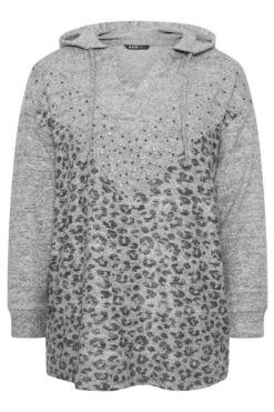 YOURS - Pull à Capuche Gris Clair Léopard Clouté -Evans Boutique 8f4094fe 4d37 49 303871 X
