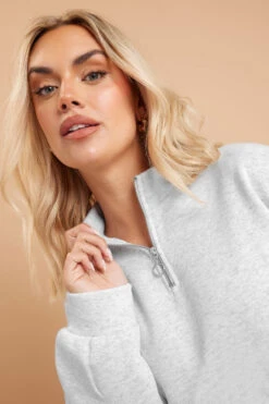 YOURS - Robe-Pull En Jersey Grise Col Haut -Evans Boutique 909f8e5d 61d6 4d 303761 D