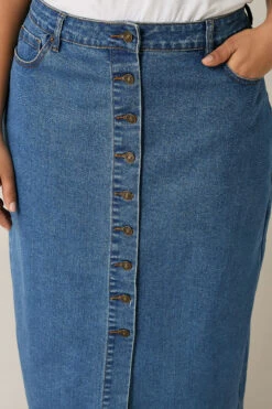 EVANS Curve Blue Button Through Denim Maxi Skirt 13 EVANS Curve Blue Button Through Denim Maxi Skirt -Evans Boutique 912fbe29 0c0d 46 615846 C