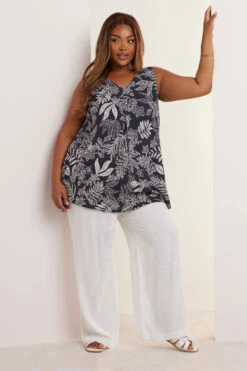 YOURS - Top Bleu Marine Volanté Design Feuilles -Evans Boutique 917c6b55 bc9f 4e 330789 B