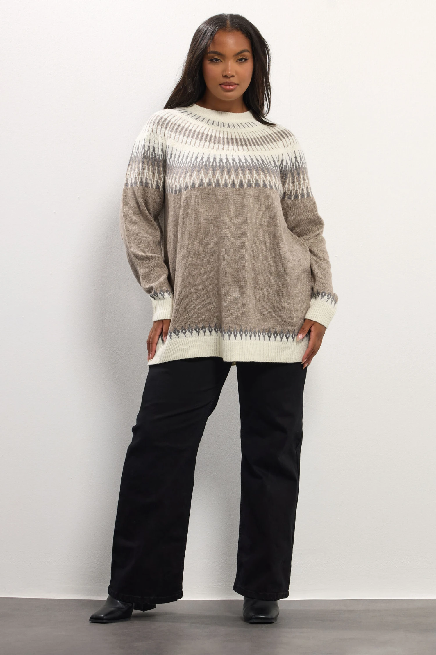 YOURS Curve Pull En Maille Fairisle Marron Naturel 5 YOURS Curve Pull En Maille Fairisle Marron Naturel – Image 3