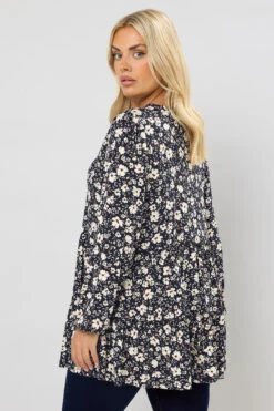 YOURS Curve Chemisier Noir à Volants Et Col Noué à Fleurs 11 YOURS Curve Chemisier Noir à Volants Et Col Noué à Fleurs -Evans Boutique 940eb137 fbdf 4b 322757 C
