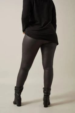 EVANS - Pantalon Marron Effet Cuir Taille Élastique -Evans Boutique 941e055a f732 42 615784 C