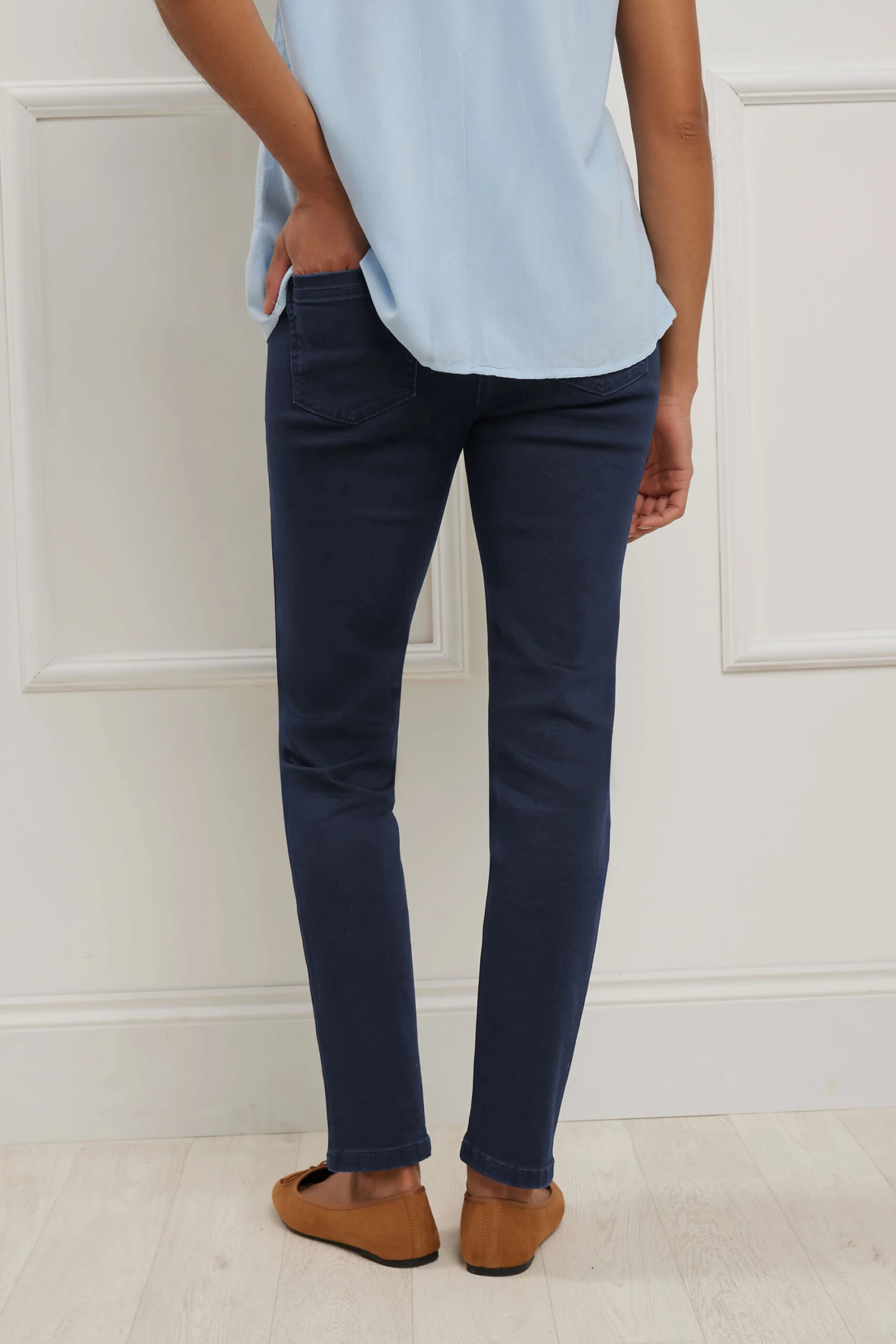 M&Co Indigo Blue Lift & Shape Slim Leg Jeans 6 M&Co Indigo Blue Lift & Shape Slim Leg Jeans – Image 4