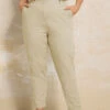 YOURS - Pantalon Chino Beige Coupe Droite 2 YOURS - Pantalon Chino Beige Coupe Droite -Evans Boutique 94a23cc3 28db 43 143445 A