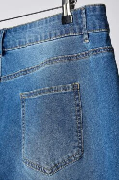 EVANS Curve Blue Mid Wash Straight Leg Jeans 16 EVANS Curve Blue Mid Wash Straight Leg Jeans -Evans Boutique 9516b5fe 58dc 4f 615038 P3