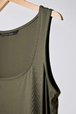 EVANS Curve Khaki Green Square Neck Vest Top 15 EVANS Curve Khaki Green Square Neck Vest Top -Evans Boutique 97846f77 247b 41 615099 P