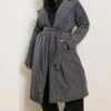 YOURS - Manteau Long Matelassé Noir -Evans Boutique 97fe6aa4 5d2c 42 121081 A