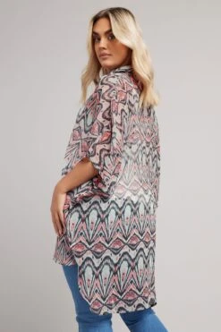 YOURS - Chemisier Oversize Bleu & Rose Abstrait En Filet 9 YOURS - Chemisier Oversize Bleu & Rose Abstrait En Filet -Evans Boutique 9836c02d 0f55 4d 175029 C