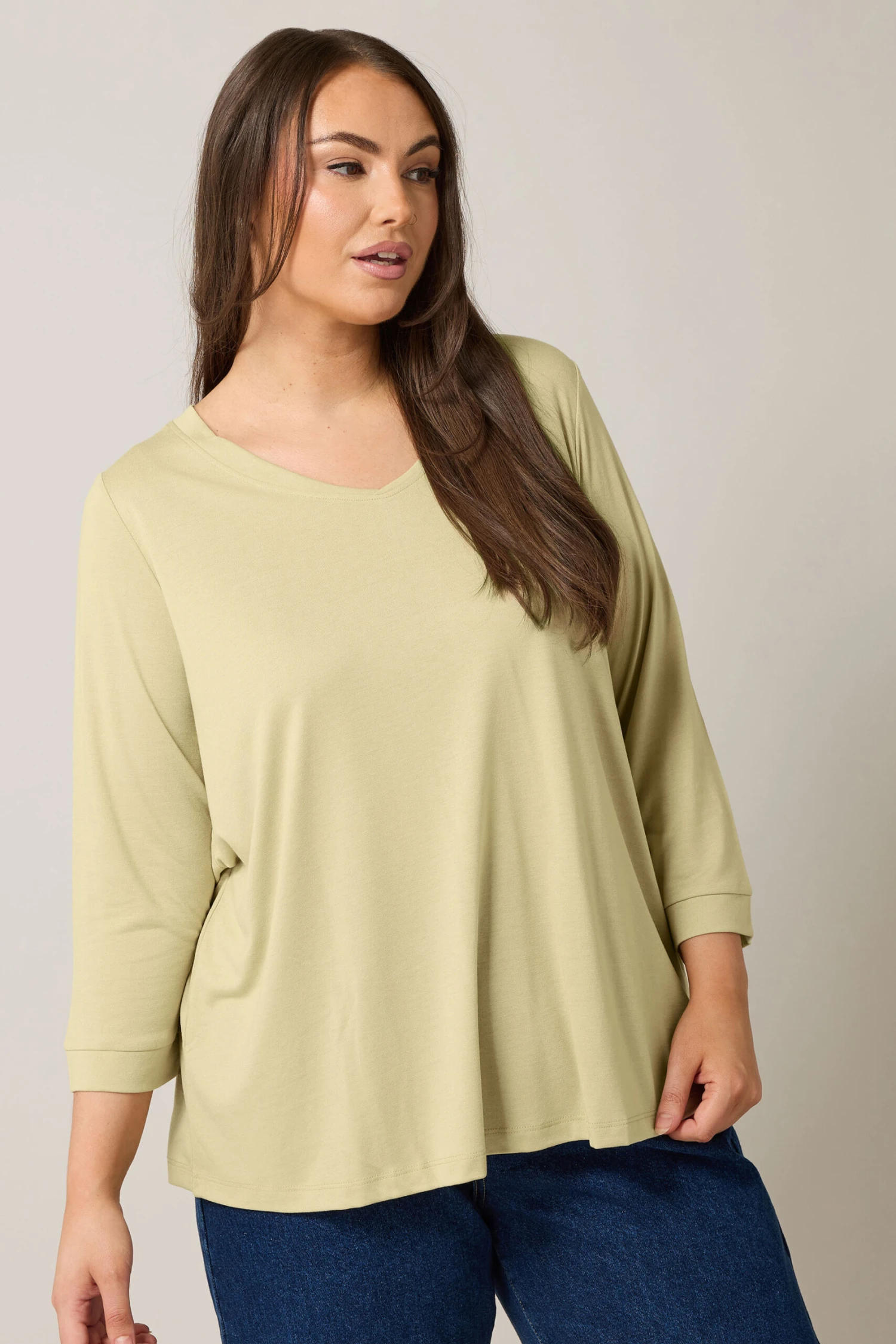 EVANS - Top Crème Encolure En V Manches Longues 6 EVANS - Top Crème Encolure En V Manches Longues – Image 4