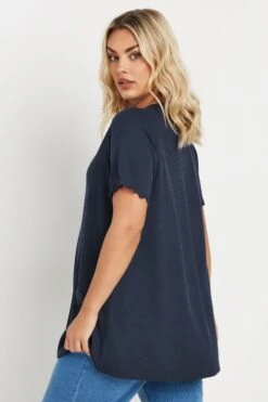 YOURS - Top Bleu Marine Design Dentelle En Vague -Evans Boutique 99155dad b4b1 40 322313 C