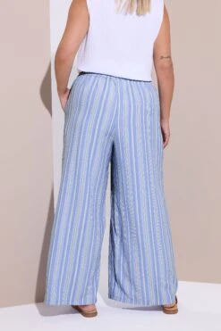YOURS Curve Pantalon Large à Rayures Texturées Bleues -Evans Boutique 99721779 7133 4b 310254 C