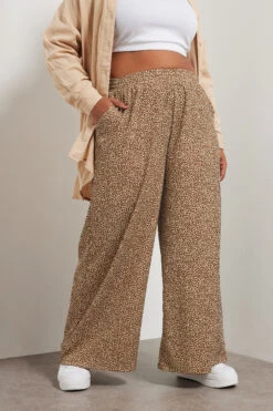 YOURS - Pantalon Wide Leg Marron Abstrait Texturé -Evans Boutique 99b79ba8 1b5d 40 303709 B